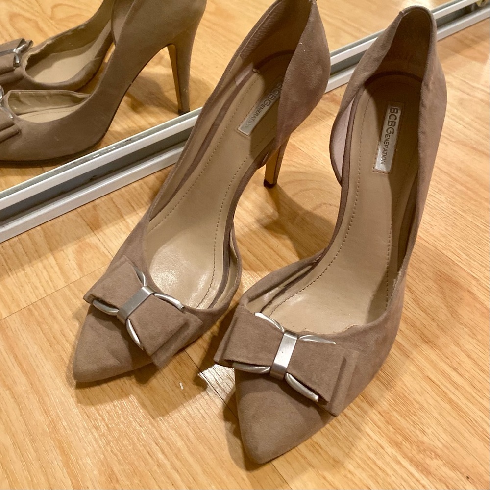 Beige Suede Pump from BCBGeneration Size 10 with silver buckle